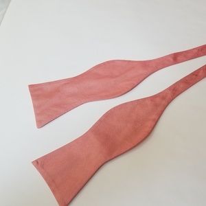 Tommy Hilfiger Pink Self tie Bowtie